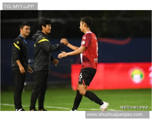 武汉羽毛球队状态排名创新高展现出强劲实力与团队合作精神